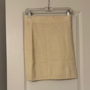 Elegant Cream Knit Skirt
